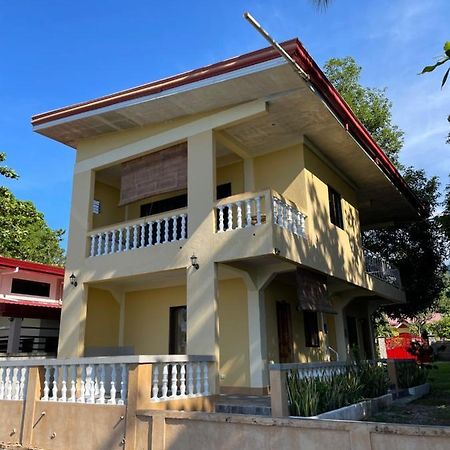 C - Side Inn Мамбахао Экстерьер фото